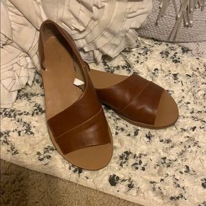 Leather Flat sandals